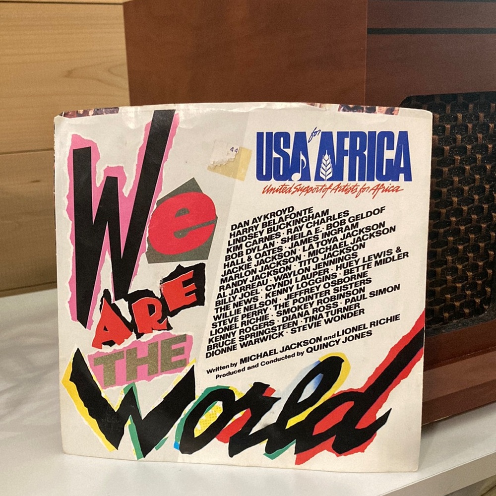 Vintage 45 RPM record “We are the World” Michael Jackson, Lionel Richie & more!